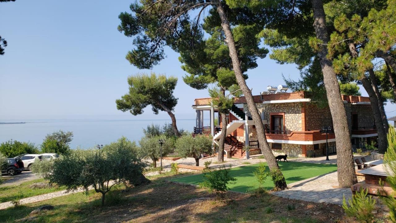Hotel Brifs Shëngjin Buitenkant foto