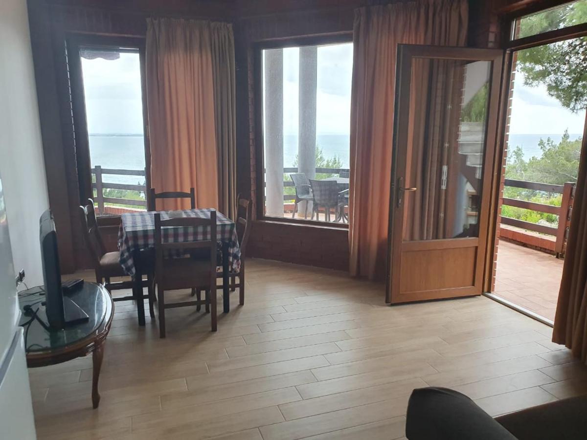 Hotel Brifs Shëngjin Buitenkant foto