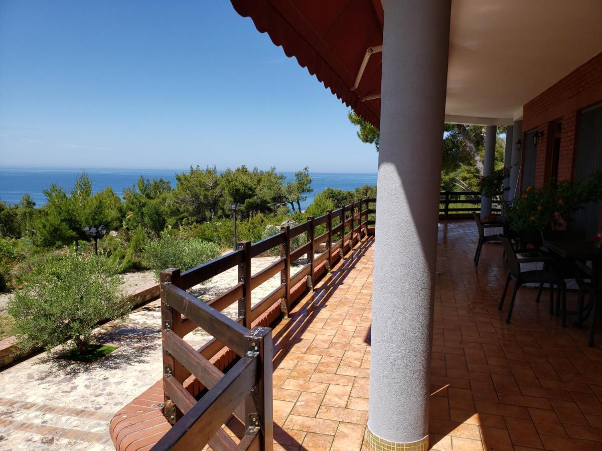 Hotel Brifs Shëngjin Buitenkant foto